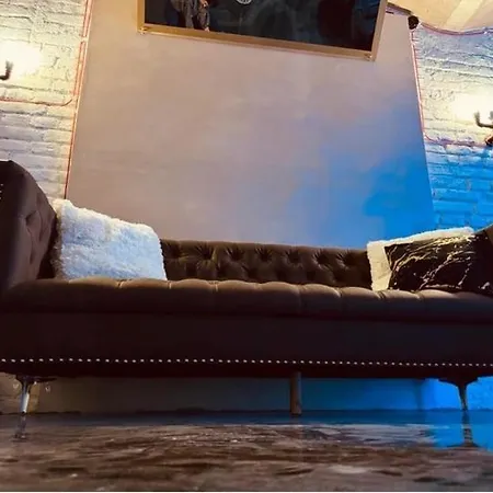 50 Shades Of Karlin Love hotel Prague